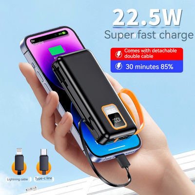 Buiten 10000mAh TC Port Mini 22.5W Fast Charging Power Bank met kabel en reële capaciteit